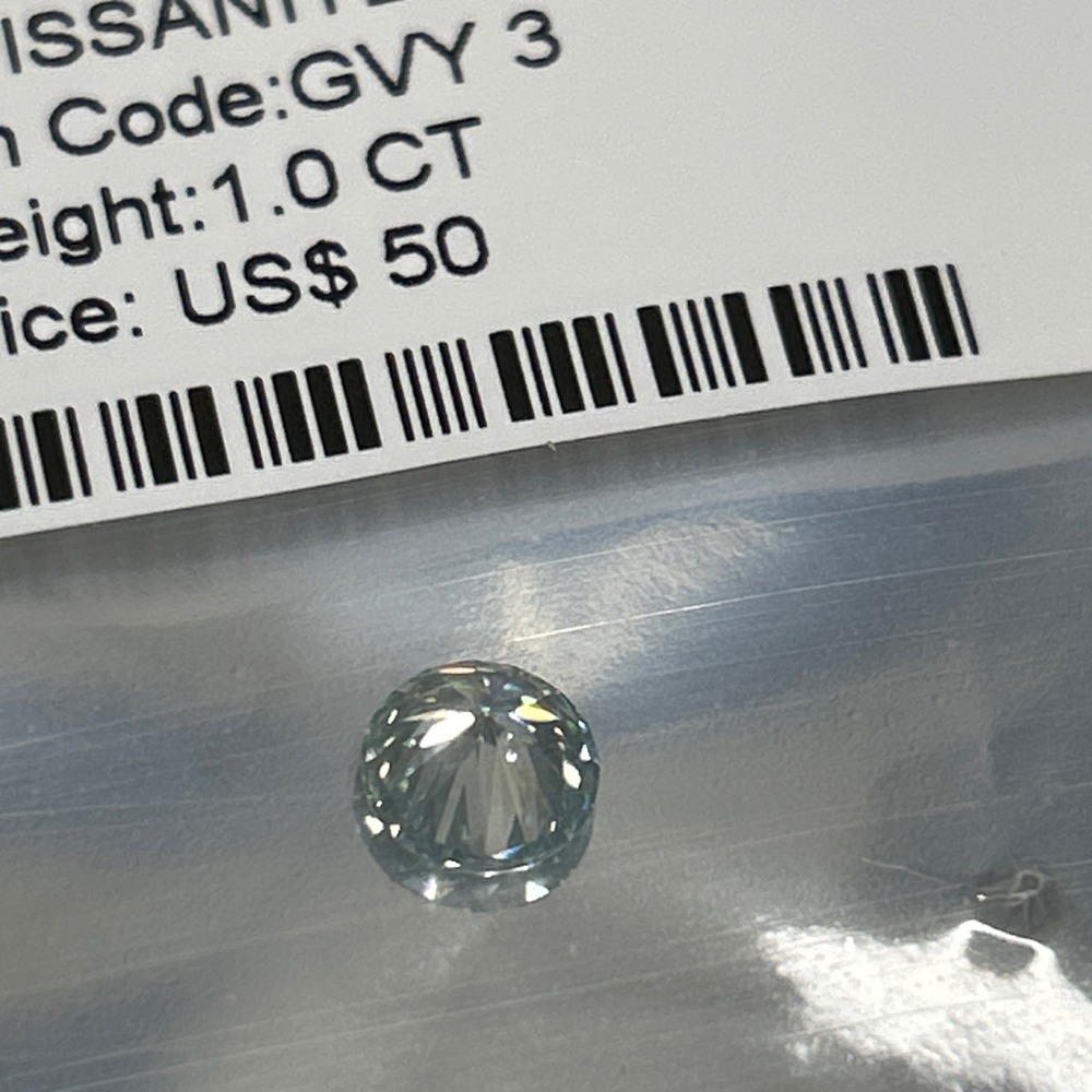 Genuine MOISSANITE‎ 1.0 carat single stone